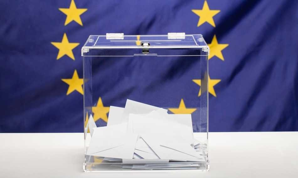 transparent-ballot-box-filled-with-white-envelope-european-union-flag (1)